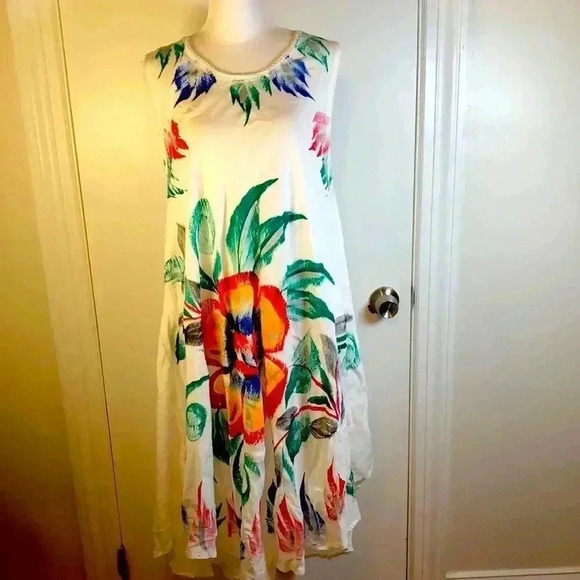 Seven Islands midi white dress with tropical flower design.  One size - Picture 1 of 9